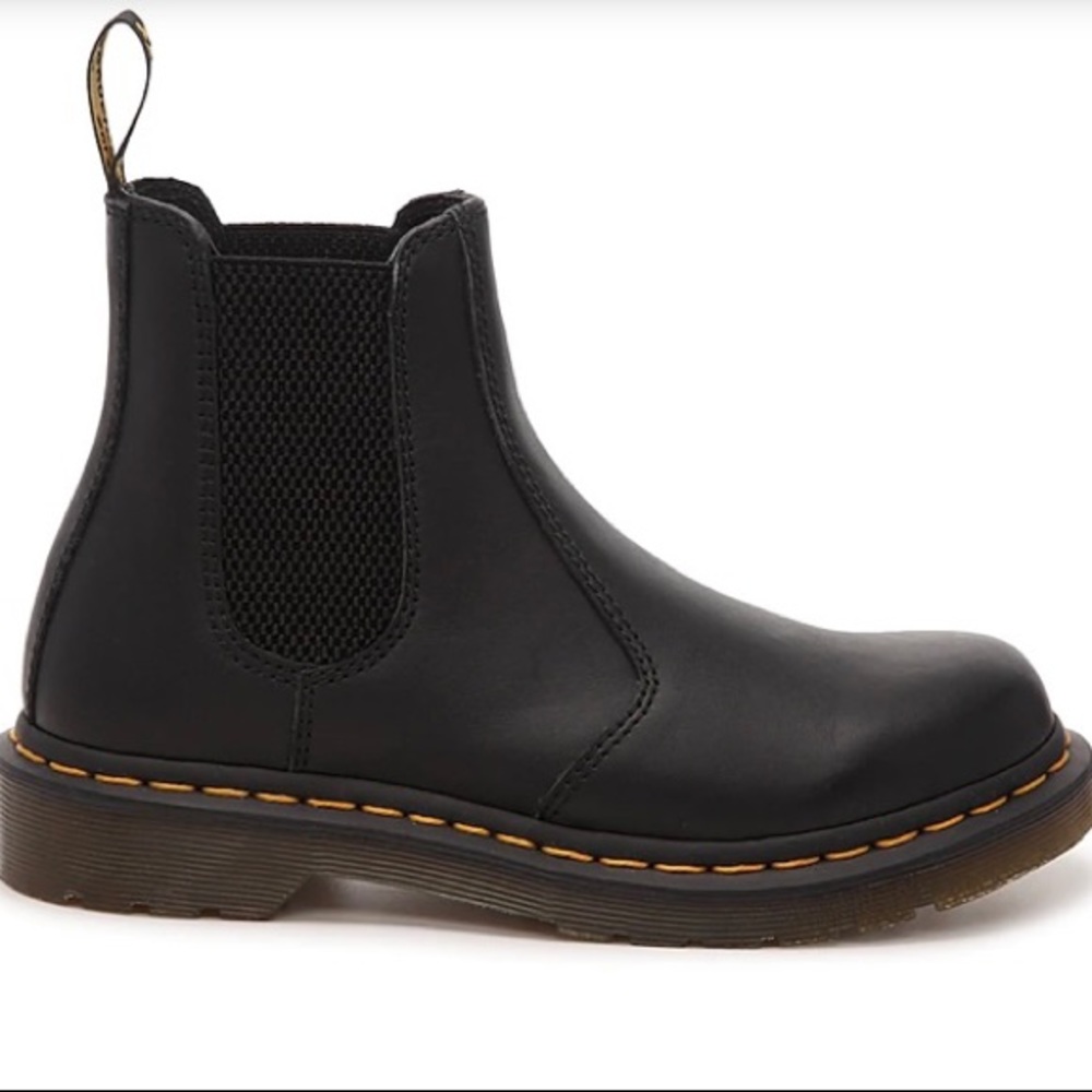 Black Chelsea DR MARTENS ankle boots